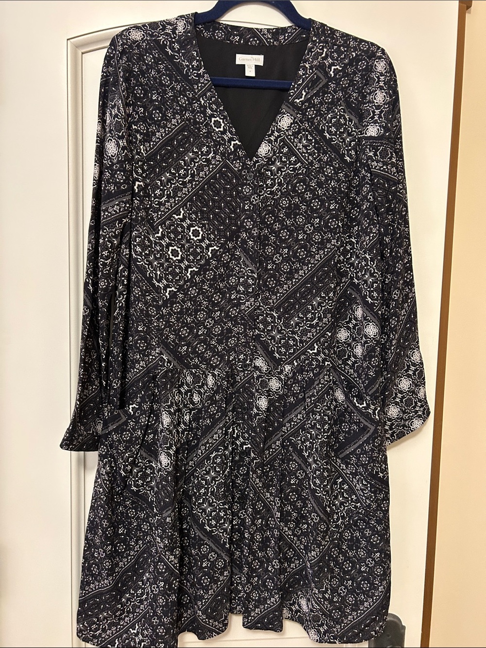 Garnet Hill Black & White Printed Long-Sleeve V-Neck Dress